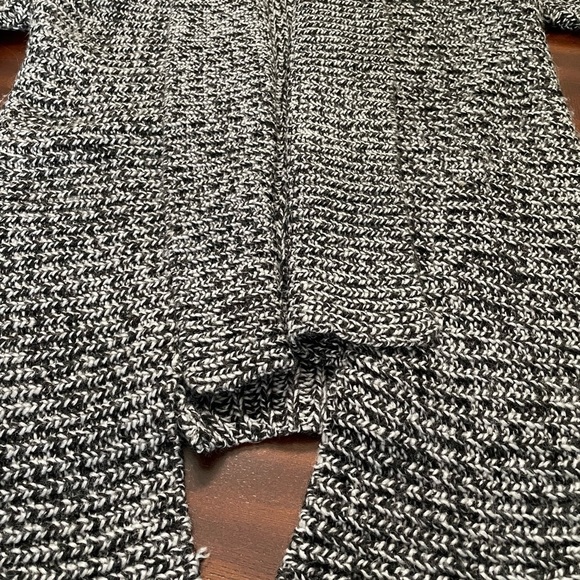 express women’s black and white gray chunky knit open front Cardigan siz small P - Picture 3 of 6